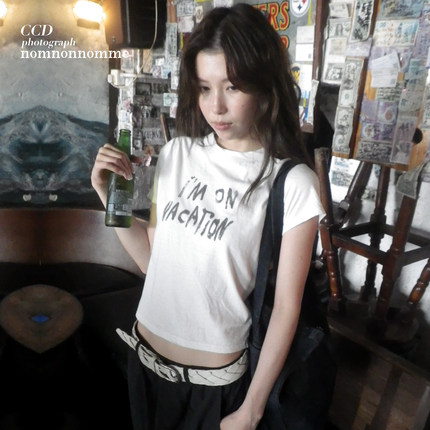 nomnonnomme 我在度假 原创手写感标语字母印花T恤夏天多色