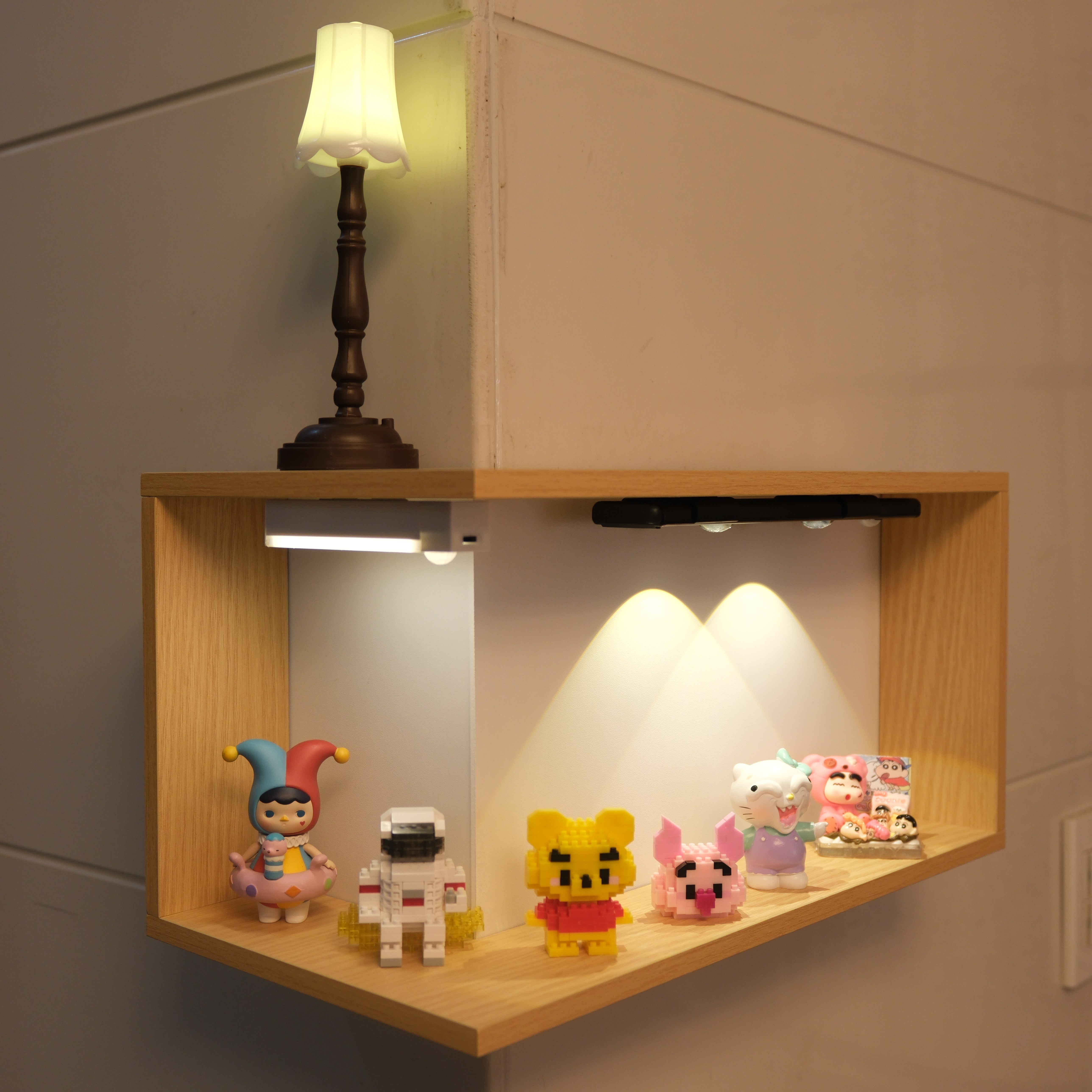 原木色墙上置物架实木免打孔转角悬空阳角搁板墙角客厅盲盒展示架