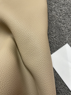 阳光皮料 进口头层浅咖色tc纹 手感适中 厚度2.7mm 手工diy皮料