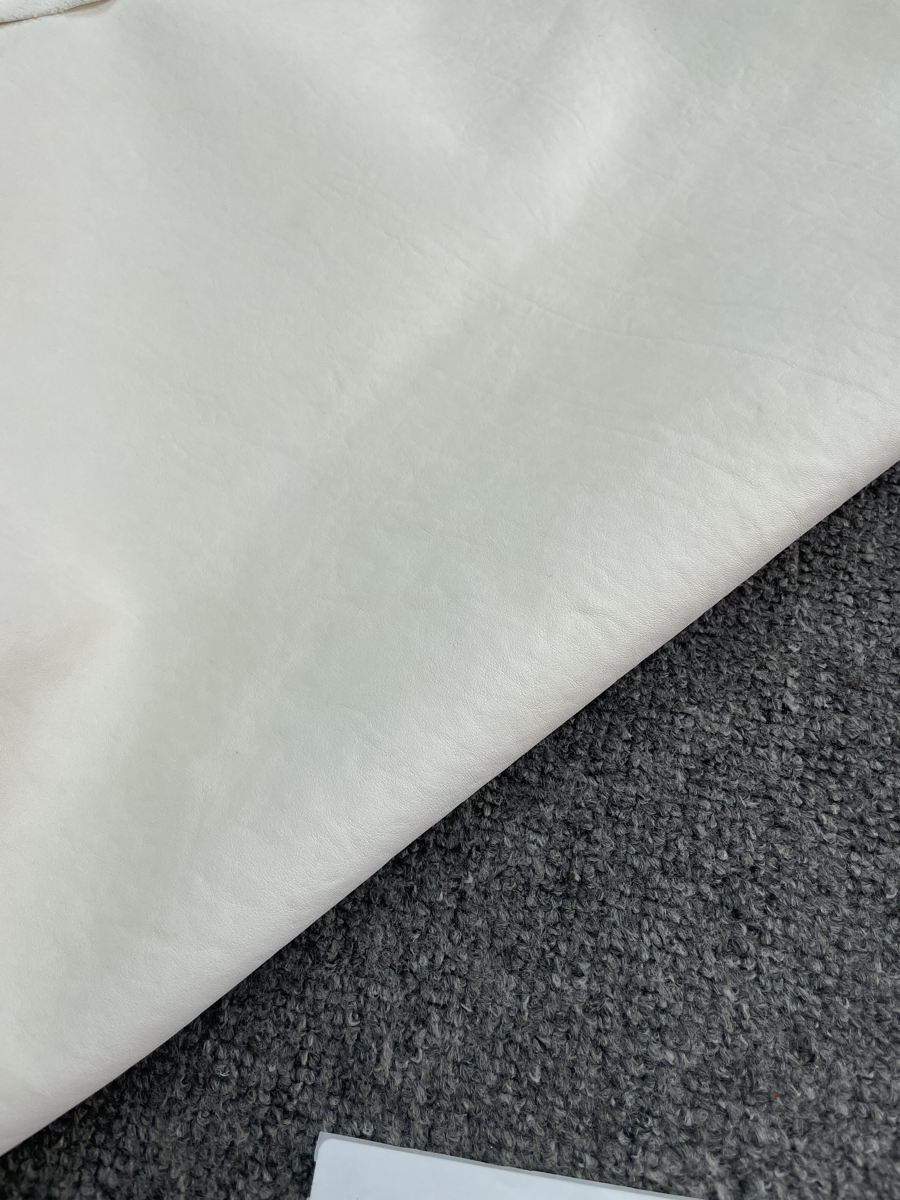 阳光皮料 意大利托斯卡纳mbox风格软植鞣三边直 手感偏软 厚1.2mm