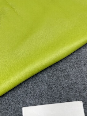 阳光手工diy皮料 进口头层草绿色鹿皮 手感软糯 厚度1.2mm