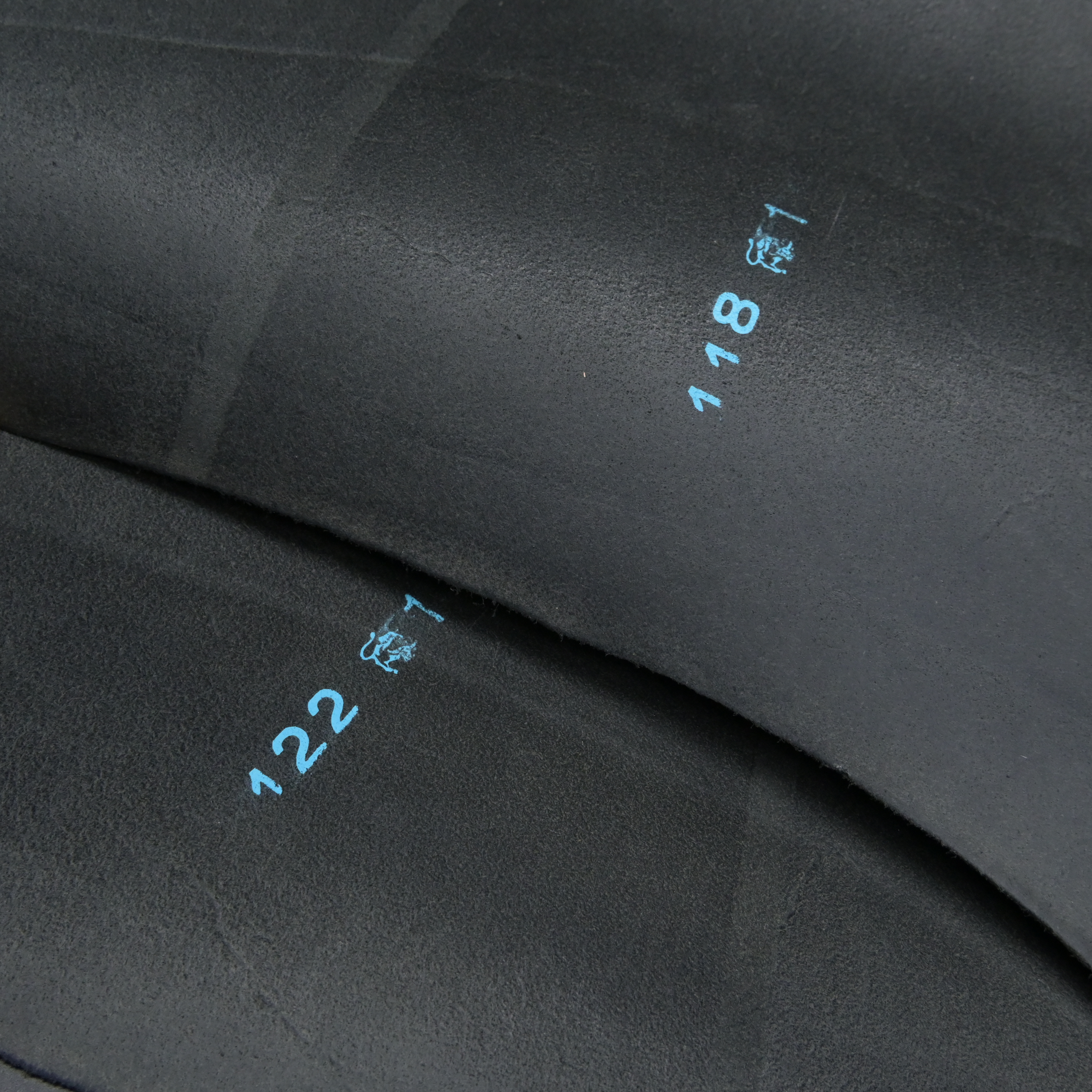 阳光手工diy皮料 意大利进口巴特肉植鞣三边直 手感挺 厚度1.8mm