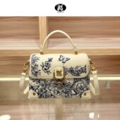 女包水桶包秋冬拼色女包2025新款 包包挂件高级感斜挎包