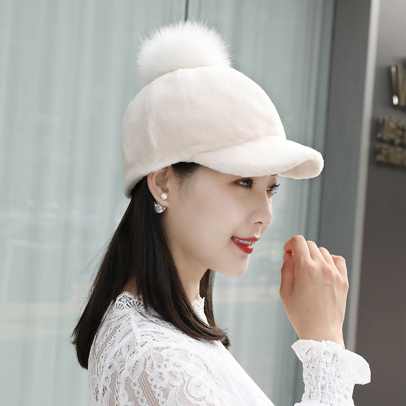 韩版鸭舌帽女羊剪绒帽冬季加厚皮草帽子骑士帽毛球帽子礼帽棒球帽