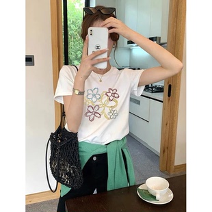 休闲宽松体恤时尚 韩版 洋气上衣潮 短袖 今年流行花朵刺绣T恤女夏季