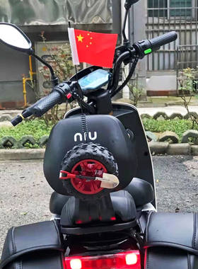 电动摩托车装饰小备胎后备箱迷你小轮胎天线个性车外创意搞笑装饰