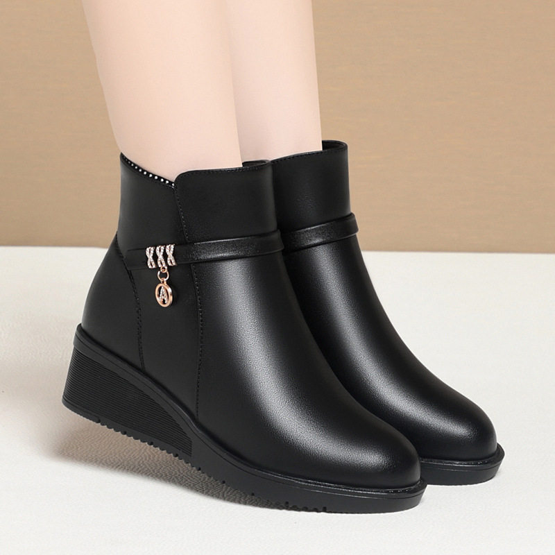 冬季厚绒羊毛棉靴子女坡跟中跟保暖短靴女防滑软皮大码妈妈棉皮鞋,运动鞋new,运动休闲鞋,淘宝优惠券,粉丝福利购,淘宝优惠卷