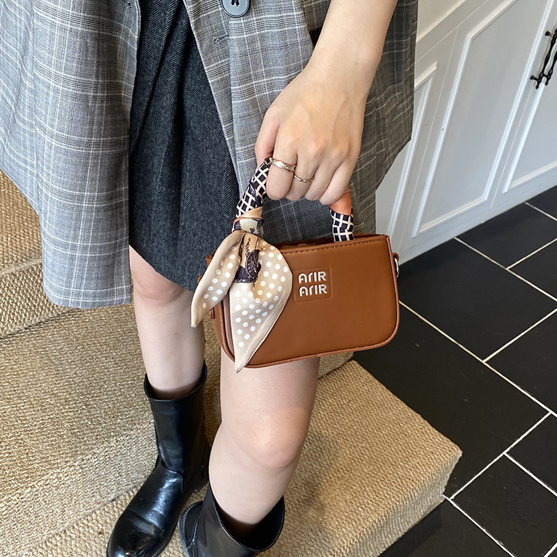 儿童超火mini精致迷你小包包女童2025新款高级感洋气设计斜挎拎包