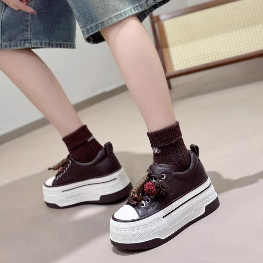 欧货爆款真皮百搭增高小白鞋女2025年新款欧洲站白色厚底松糕板鞋