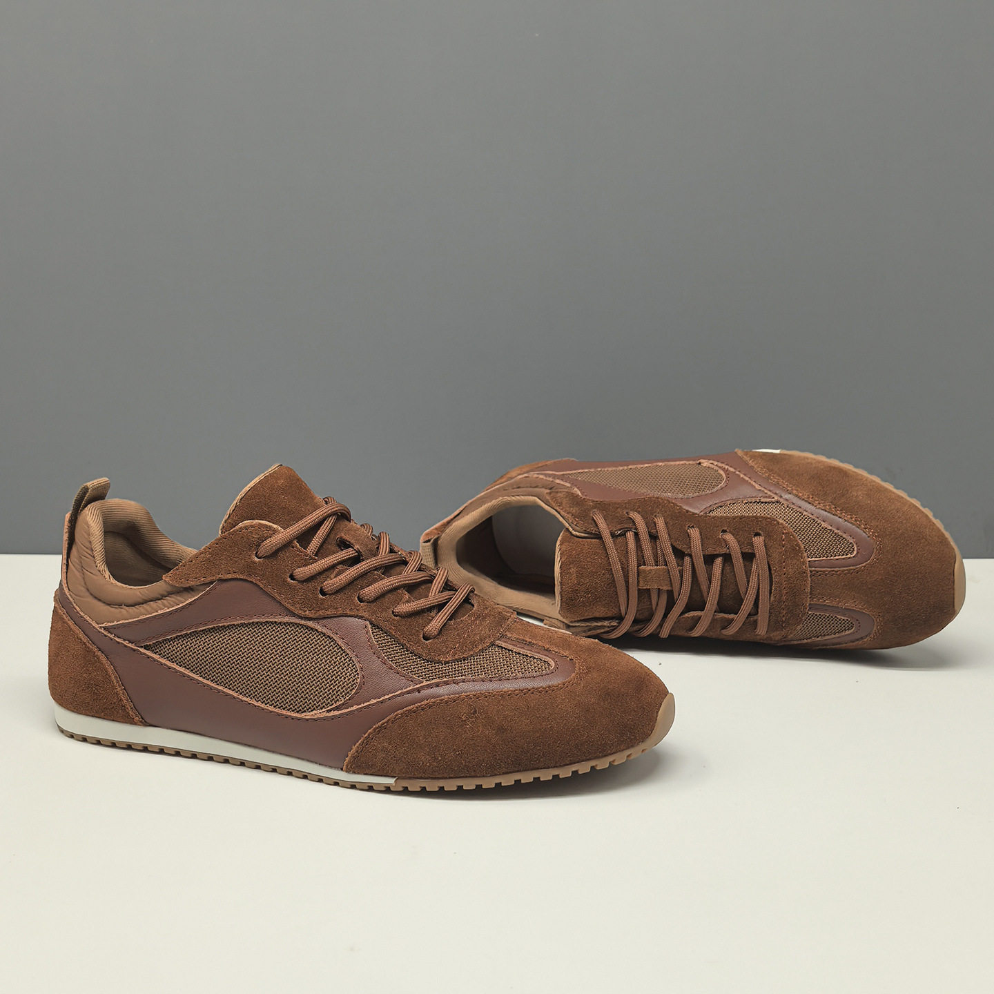 2026春季新款真皮板鞋男款潮流百搭鞋子欧洲站男鞋平底透气休闲鞋