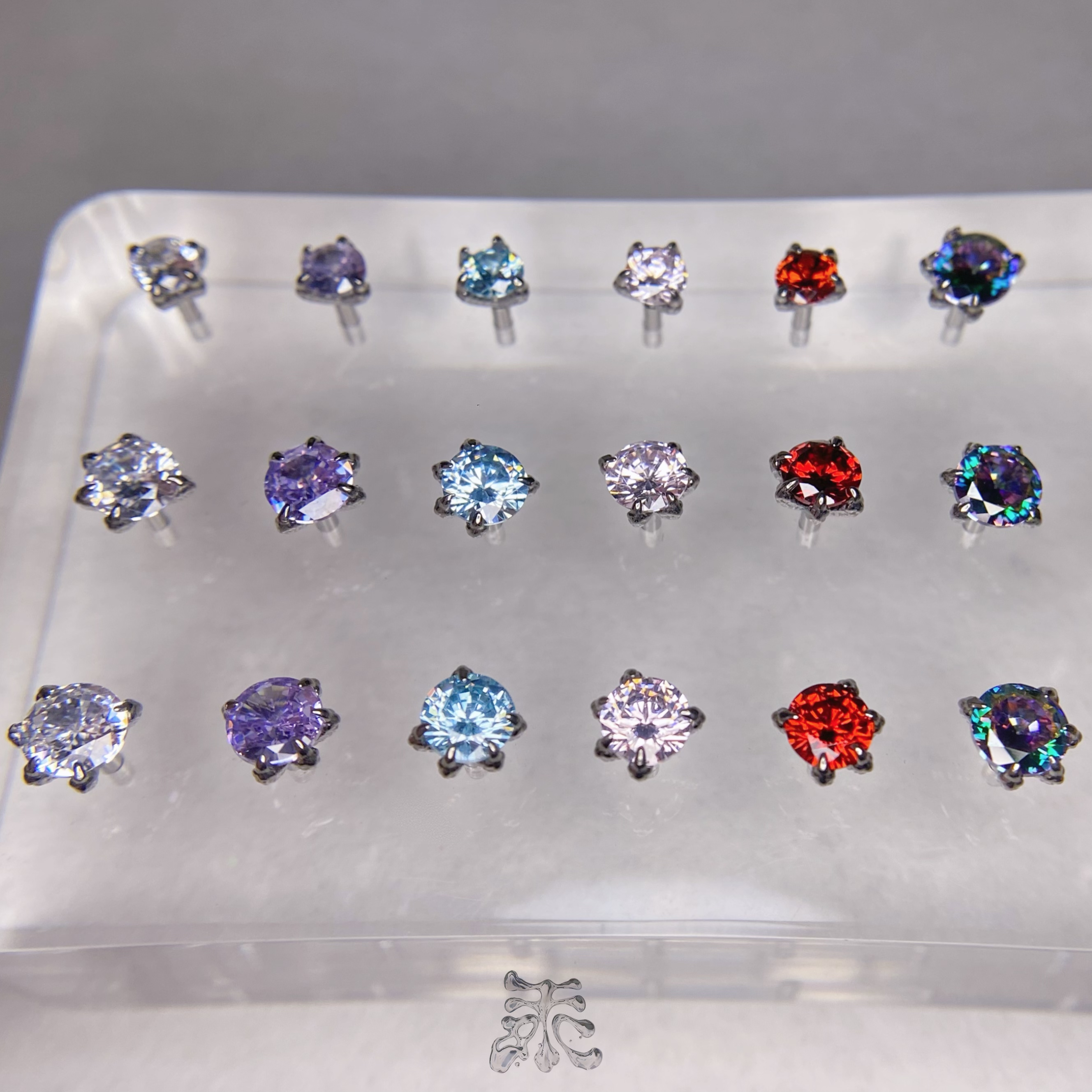 龙爪锆石唇钉耳钉钛合金内螺纹亚