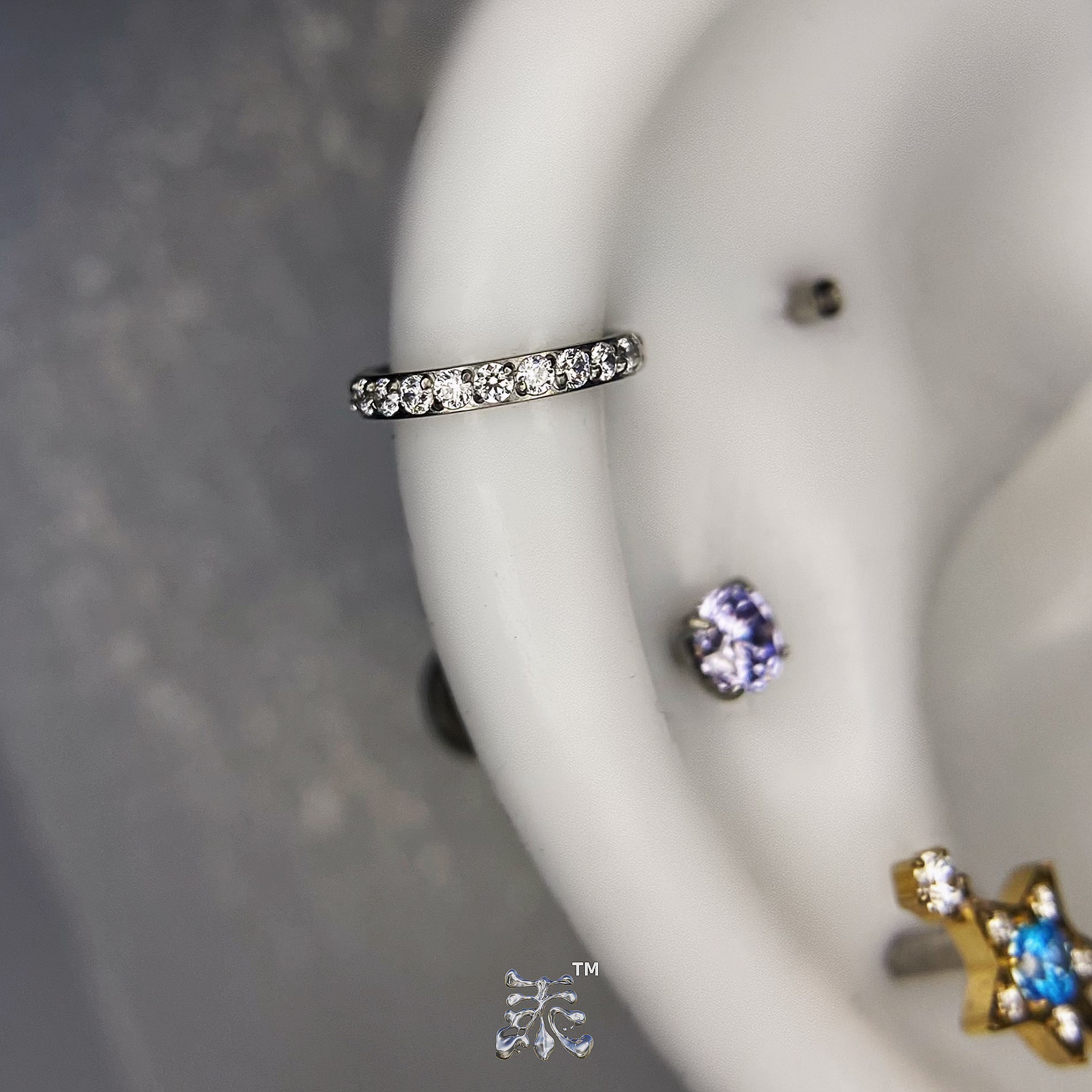 经典极简钻环微镶素圈闭口钛合金