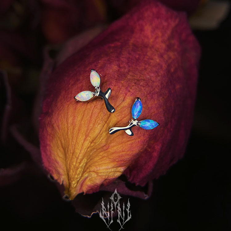 mini小树叶欧泊精致耳钉16g0.9内螺纹植入级钛合金防过敏小众耳骨