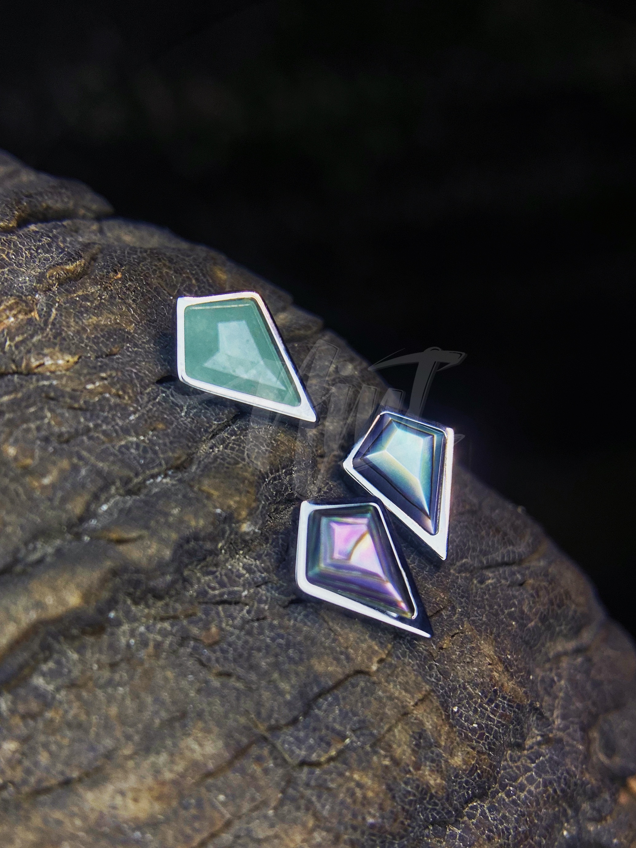 菱形镶嵌天然石耳钉 16g螺纹端 植入级钛合金 0磁性防过敏 平底