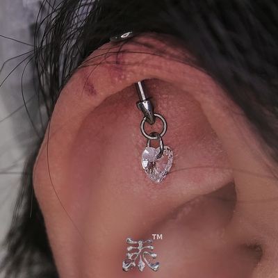 5a锆石爱心百搭吊坠钛合金耳轮钉
