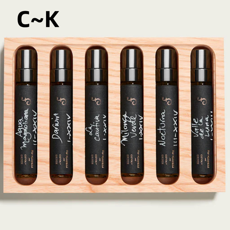 Fueguia草鸢尾花薰衣草松树