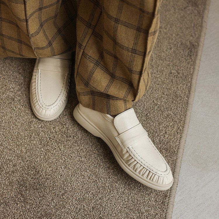 巨软真皮平底乐福鞋女老钱风小皮鞋四季休闲时尚流行褶皱单鞋米白,女鞋,深口单鞋,淘宝优惠券,粉丝福利购,淘宝优惠卷