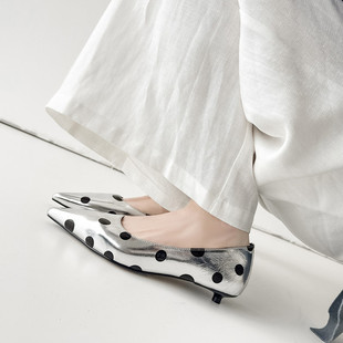 气质ins显瘦浅口波点单鞋 时尚 女春夏新款 真皮2cm小细跟尖头猫跟鞋