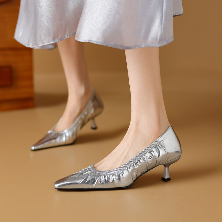 巨软褶皱真皮尖头高跟鞋女春夏新款时尚气质细跟浅口猫跟鞋单鞋