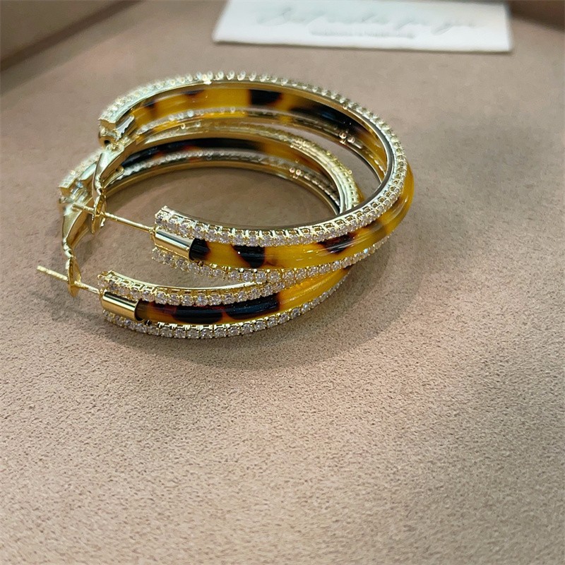 925银针焦糖琥珀色复古秋冬圆圈耳环2025新款高级感独特漂亮耳圈