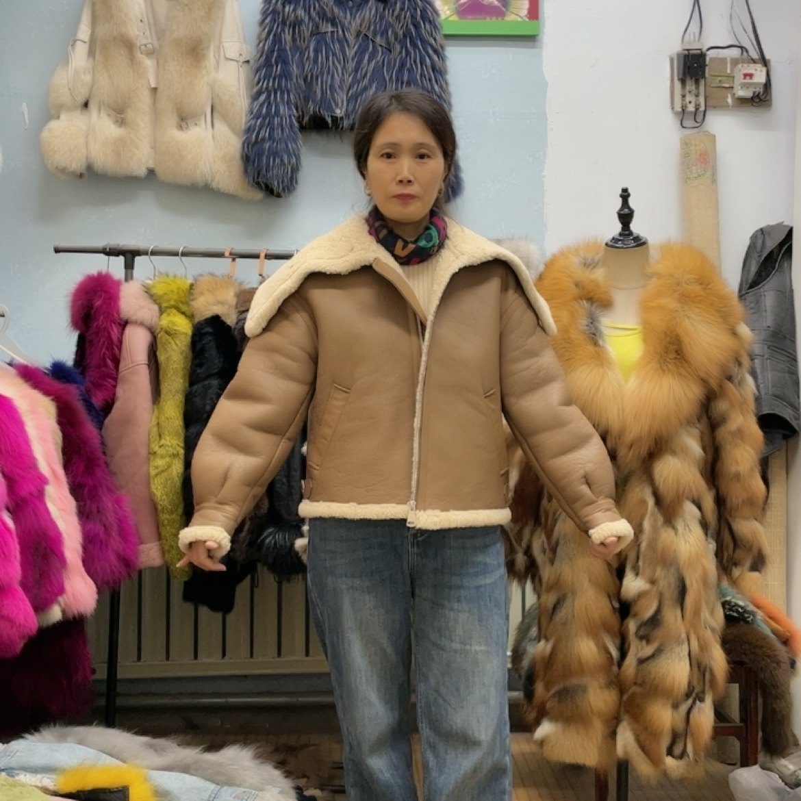 2025冬季新款羊羔毛羊毛麂皮绒皮毛一体机车短款皮草外套年轻款女