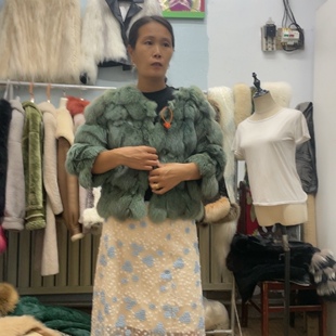 海宁皮草狐狸毛皮草外套女短款2026冬新款皮毛一体年轻V领真