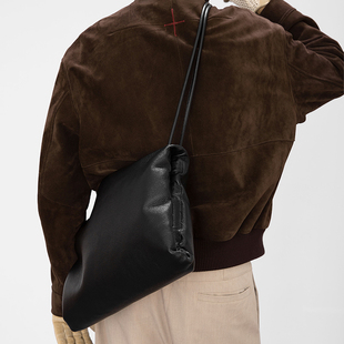 2025冬头层牛皮云朵褶皱hobo通勤单肩斜挎包腋下方包 DARKNESS