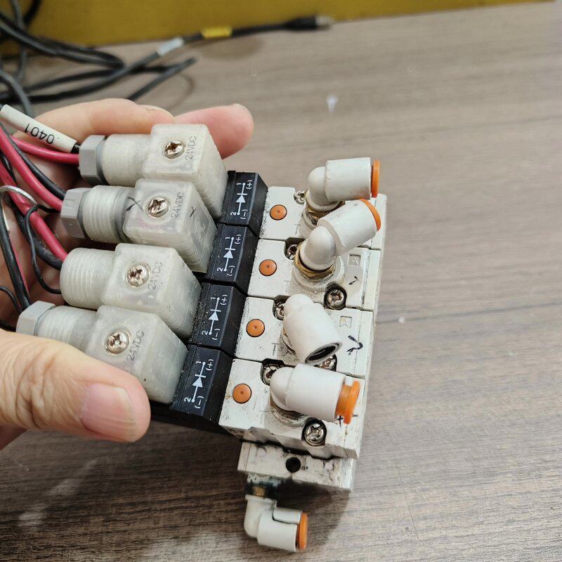 SMC电磁阀组 24V气动电磁阀组合 NVKF333V-5D--议价商品