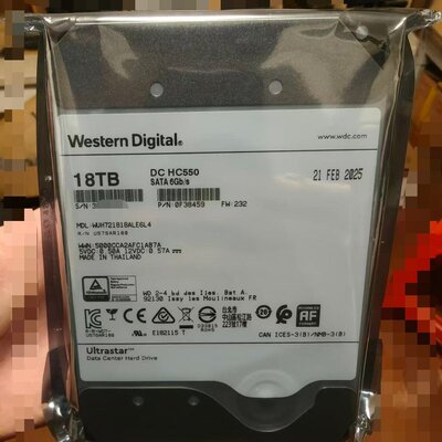 特价出全新原装25年出厂0通电西数18T HC550，型号:--议价商品