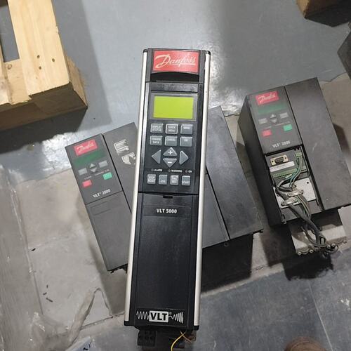 议价变频器VLT5001P5B20STR3VLT5001VLT5000VLT5001P5B20