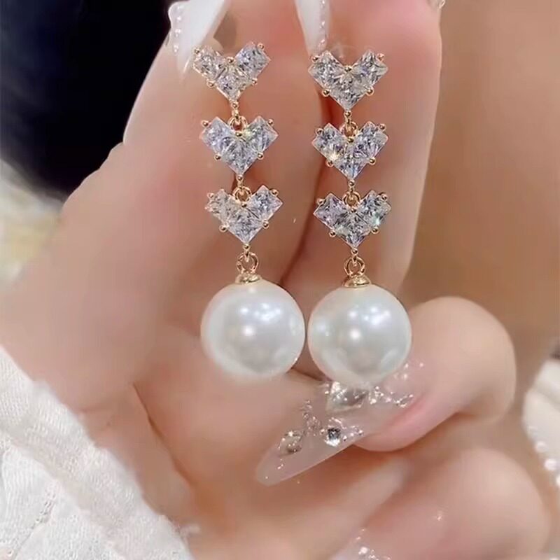 超闪精致锆石爱心珍珠耳钉S925银