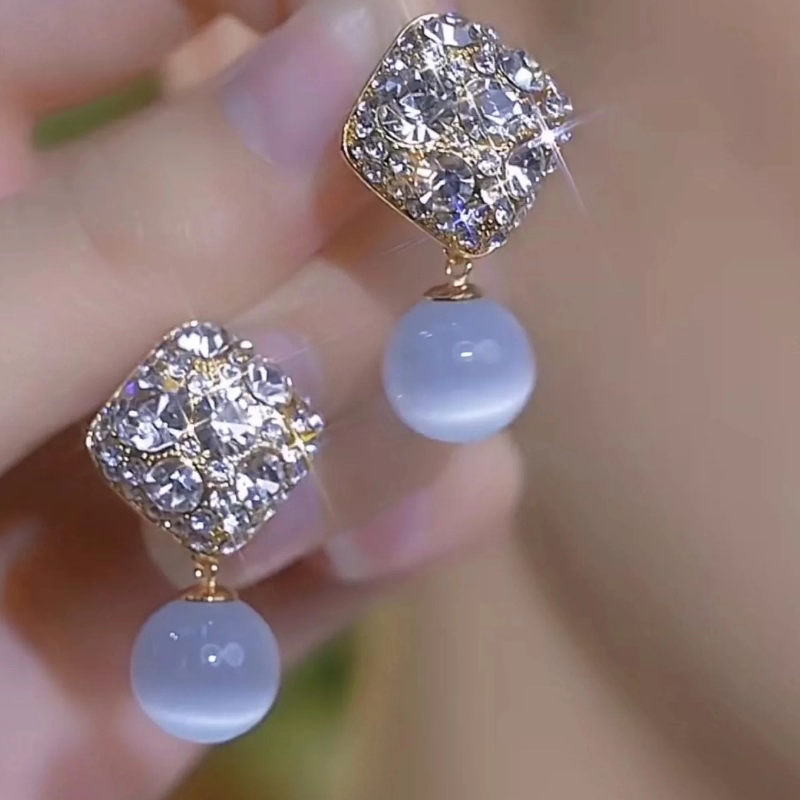 MEILAIFUREN高端定制时尚简约设计感猫眼石球球耳钉气质轻奢耳环