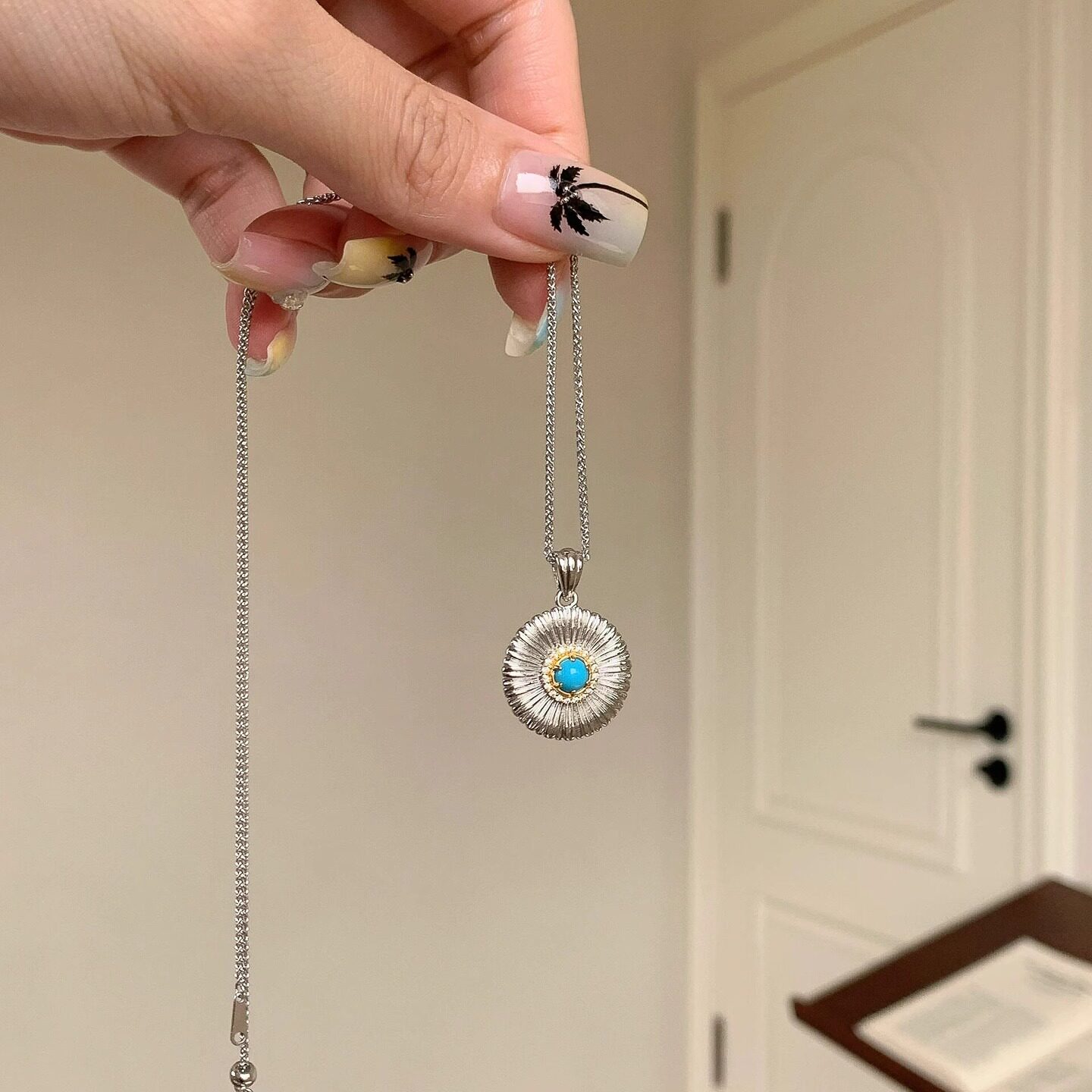 MEILAIFUREN高端定制复古仿绿松石雏菊吊坠项链宫廷风个性锁骨链