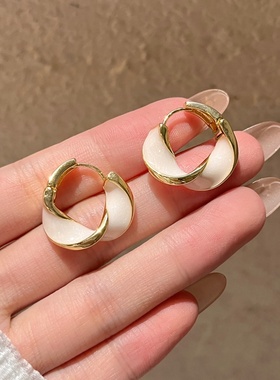 MEILAIFUREN高端定制波浪珐琅白色耳环女高级感时尚百搭耳扣爆款