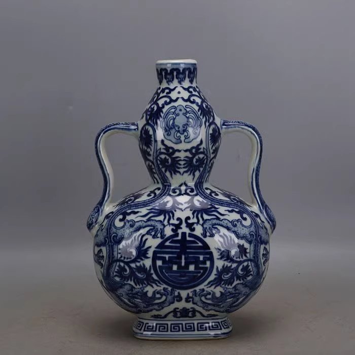青花双龙葫芦瓶陶瓷摆件客厅装饰品办公室桌面摆设