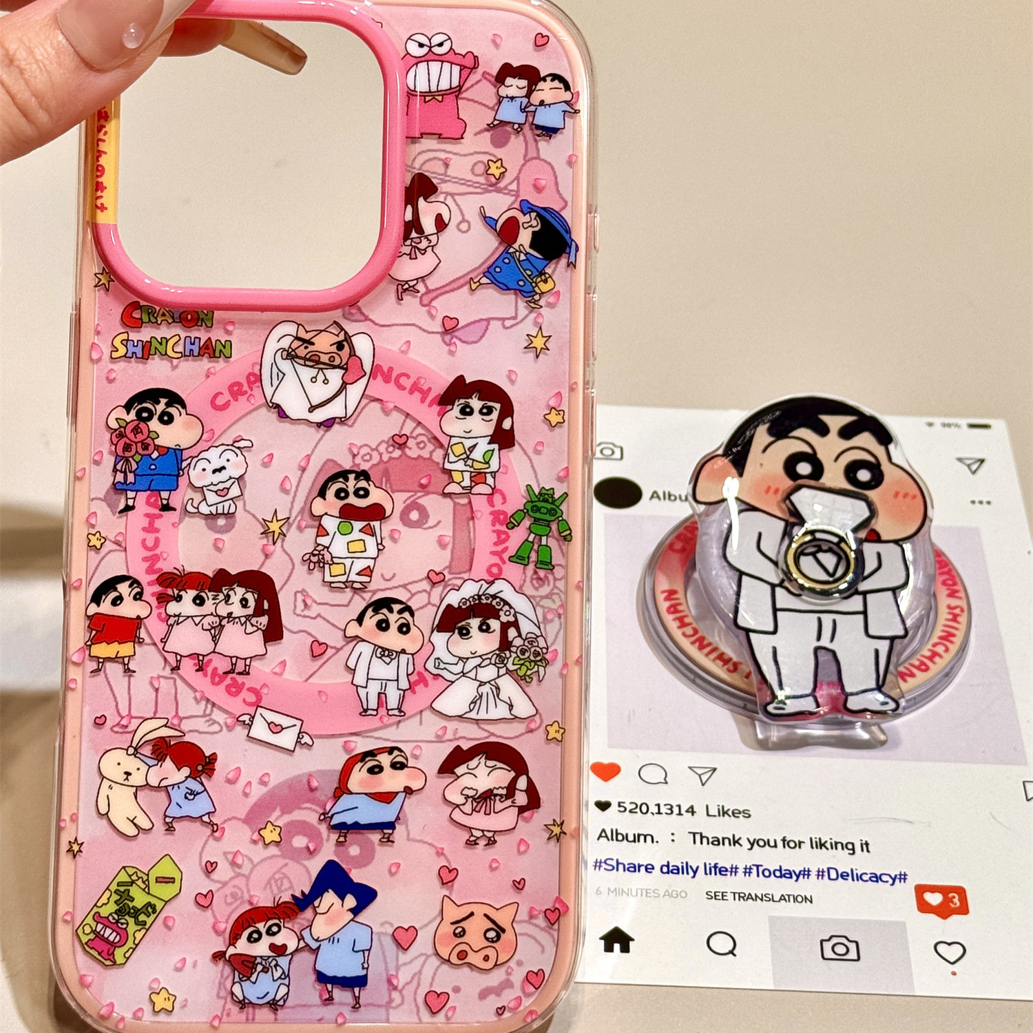 日系动漫可爱粉底婚纱小新小爱磁吸支架适用苹果16promax手机壳iphone15新款14pro女款13pm全包保护壳