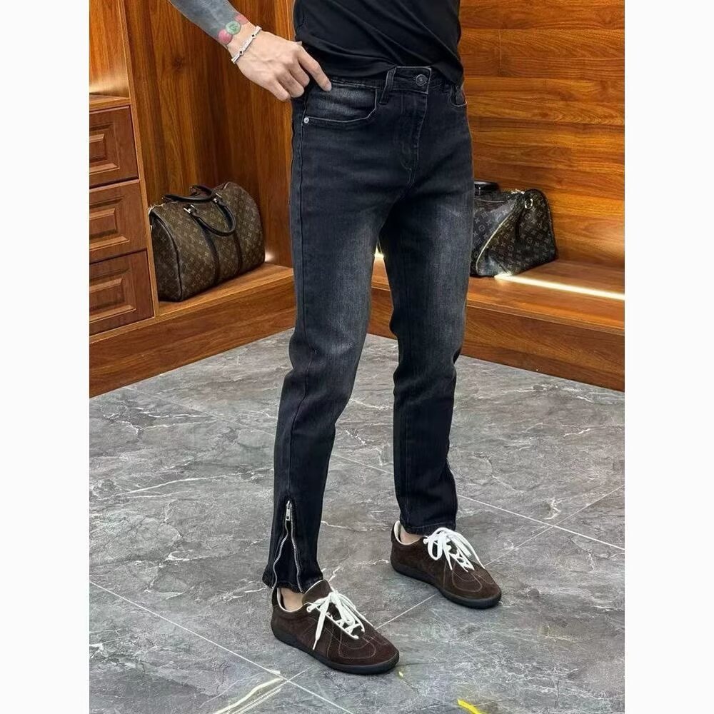 脚口拉链设计款潮牌牛仔裤男秋冬季2025新款个性时尚显瘦修身小脚