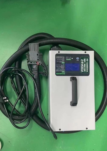 杭州电动搬运堆高叉车锂电池充电机器24V100A专用充电机器设备