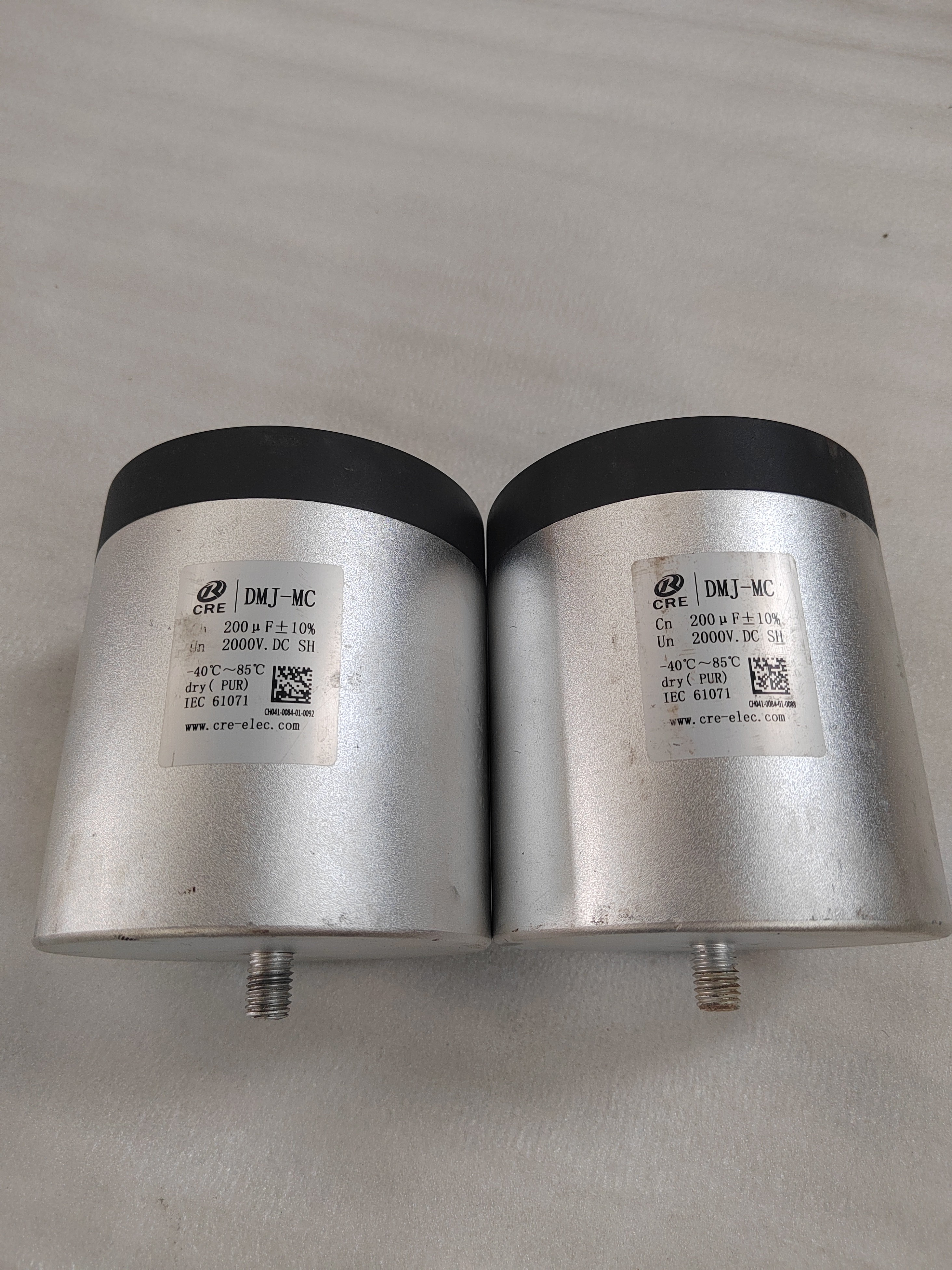 CRE高压薄膜无极电容2000V 200UF 体积：115*125mm 一只50元