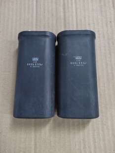 宽35 黑金刚高压 体积：长65 690UF 高130mm 胆机发烧电容600V