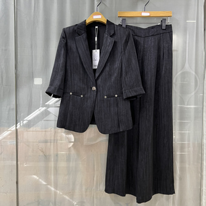 梵VAF243158商场专卖2025春时尚新品女装肌理感西服阔腿两件套裤