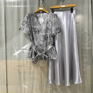 瑞25X221商场专卖2025夏时尚 系带印花上衣缎面两件套裙潮 新品 女装