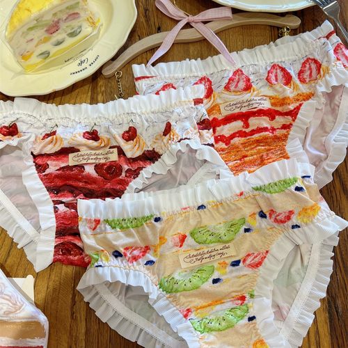 可爱甜美小蛋糕奶油花边包臀内裤