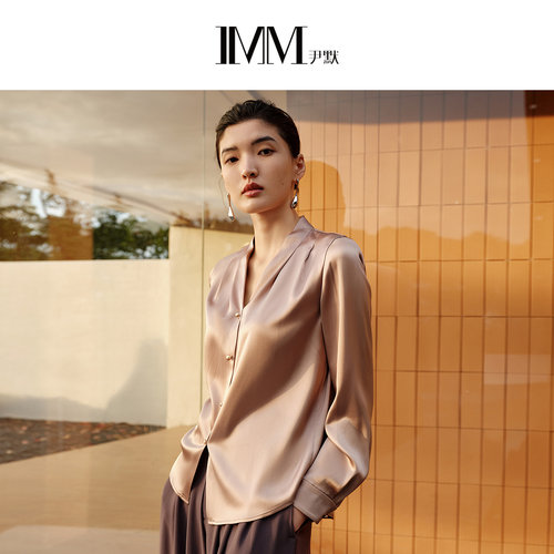 IMM尹默三醋纤光泽V领衬衫女