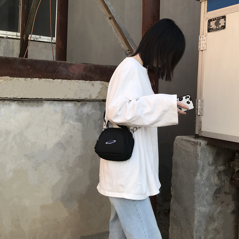 帆布斜挎小包女ins百搭蹦迪网红小黑包质感包包女包新款2019休闲10月21日最新优惠