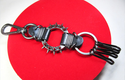 尖钉刺子女生防狼扣 铆钉尖锥防色狼包包挂件防身美女防卫件