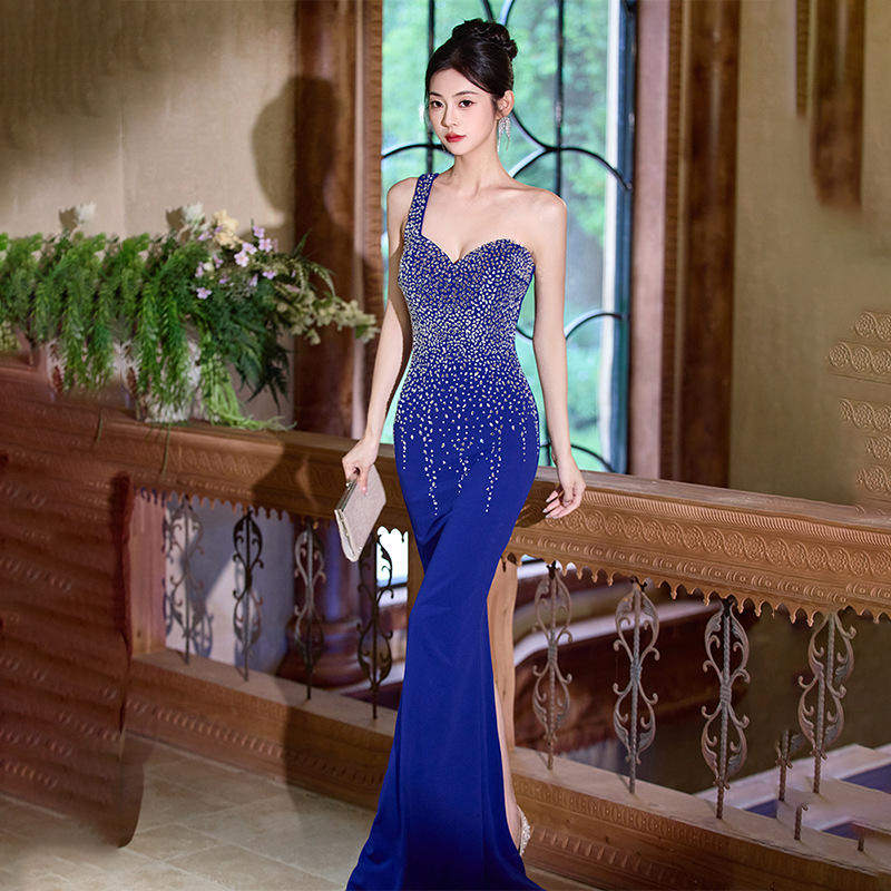 蓝色女单肩连衣裙设计感亮片修身显瘦鱼尾长裙主持年会宴会晚礼服,女装/女士精品,礼服/晚装,淘宝优惠券,粉丝福利购,淘宝优惠卷