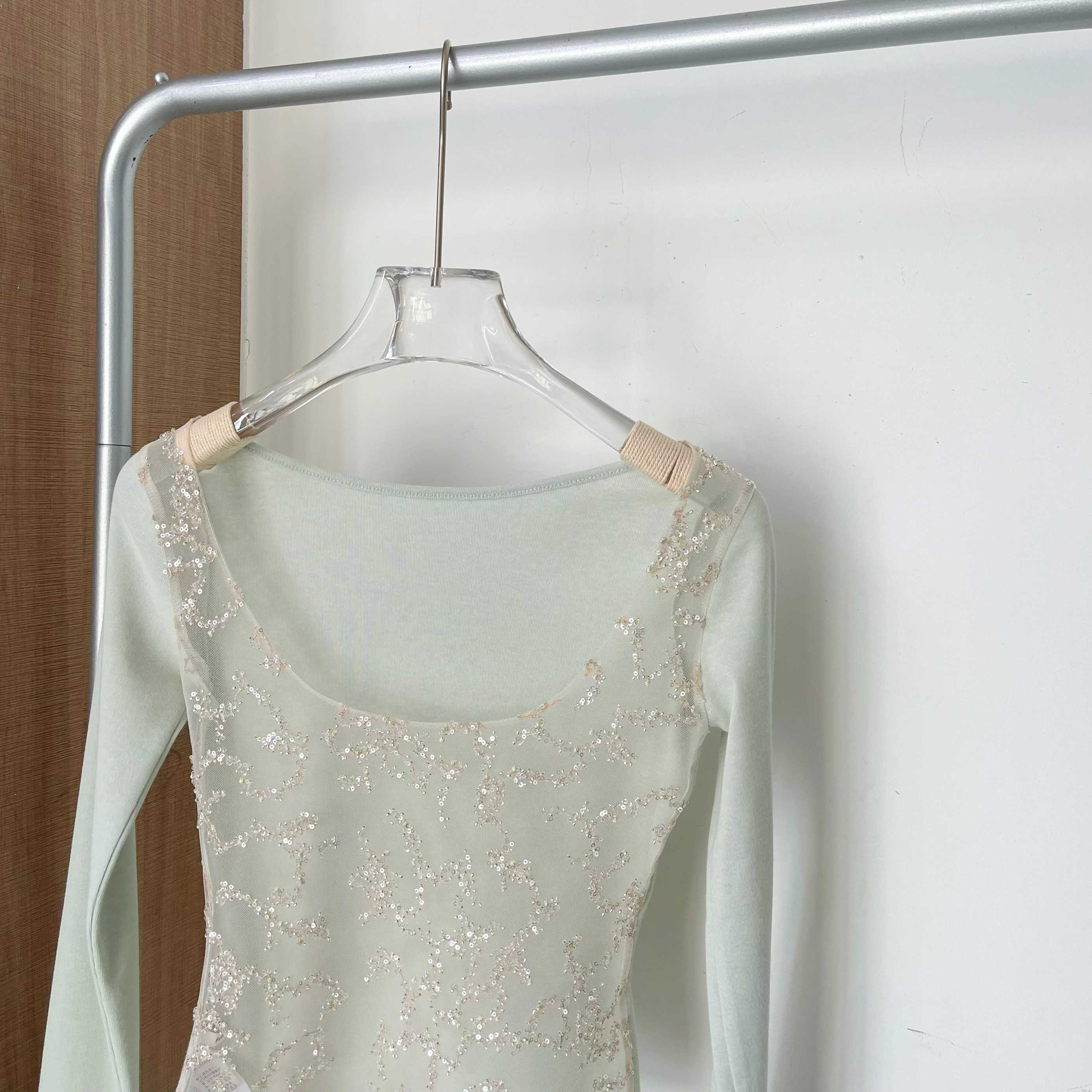 MINI老江 背影绝杀crush郁蓝拼接蕾丝露背绣珠打底T恤上衣女长T