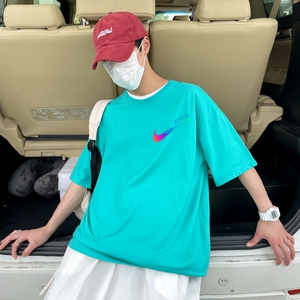 D2226 港风室外情侣装T恤纯棉男短袖港风对勾后背印花宽松T恤图片
