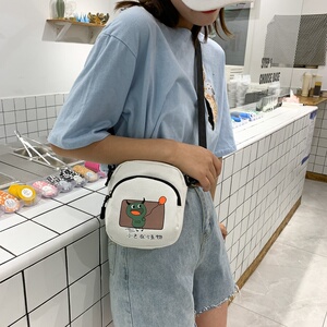 B1865网红包女包新款21洋气牛津包女迷你时尚单肩斜挎包带挂件图片